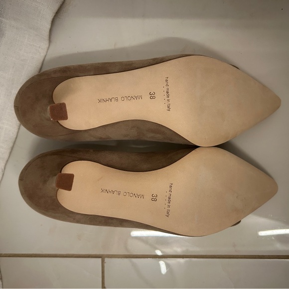 BRAND NEW Manolo Blahnik “Maysale” Pumps size 38 - Picture 3 of 3